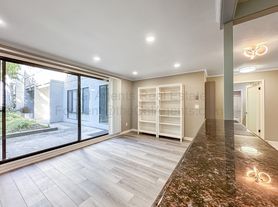 3 Admiral Dr