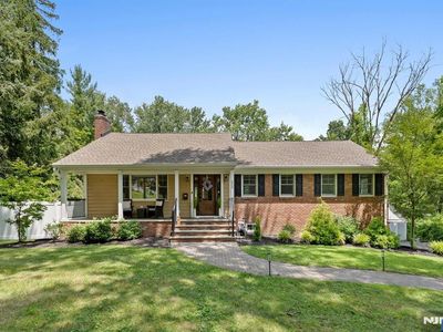 425 Clinton Ave, Wyckoff, NJ, 07481