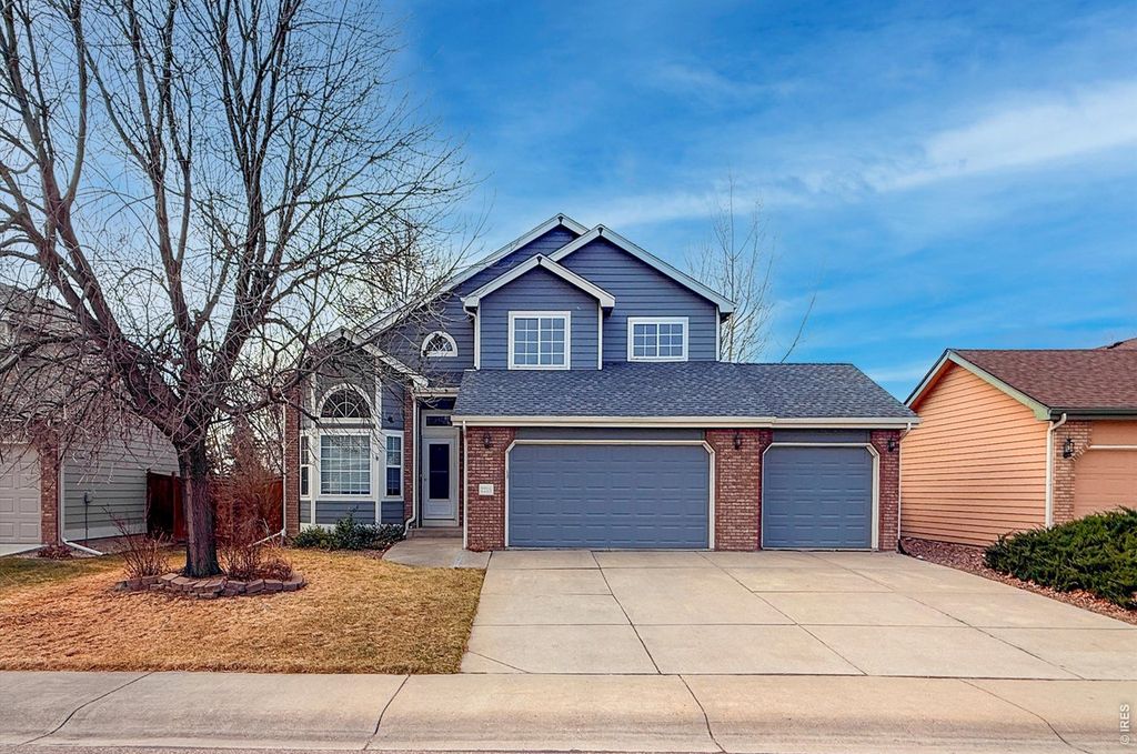2215 Sweetwater Creek Dr