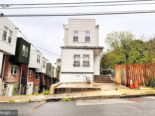 211 Greenway Ave, Darby, PA 19023