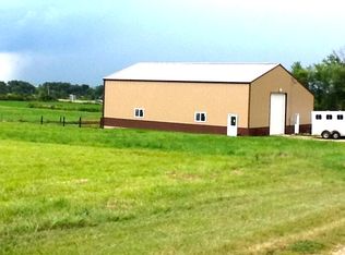 520 S 3rd St, Delaware, IA 52036