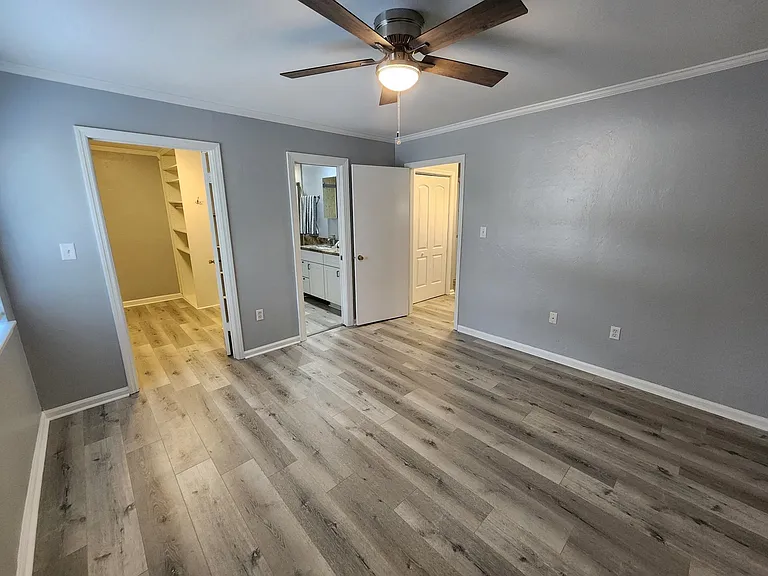 2949 Shamrock St S — Photo 25