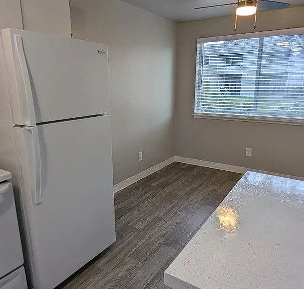 Stillwater Apartments — Photo 9