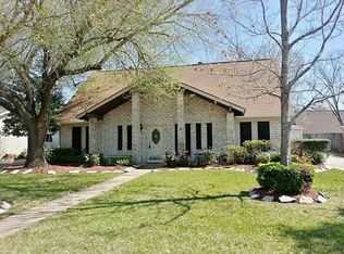 9814 Hughes Ranch Rd, Houston, TX 77089