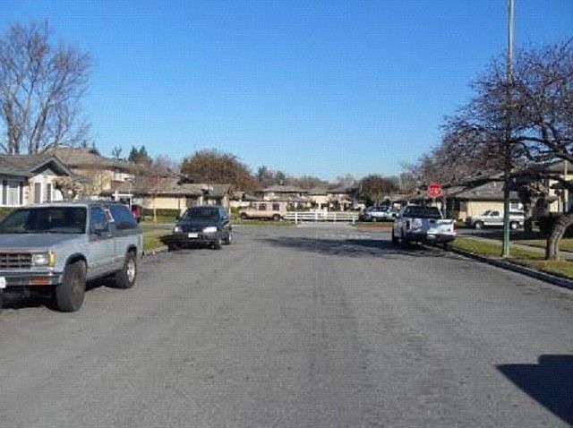 2nd image of 5509 Spinnaker Dr APT 3