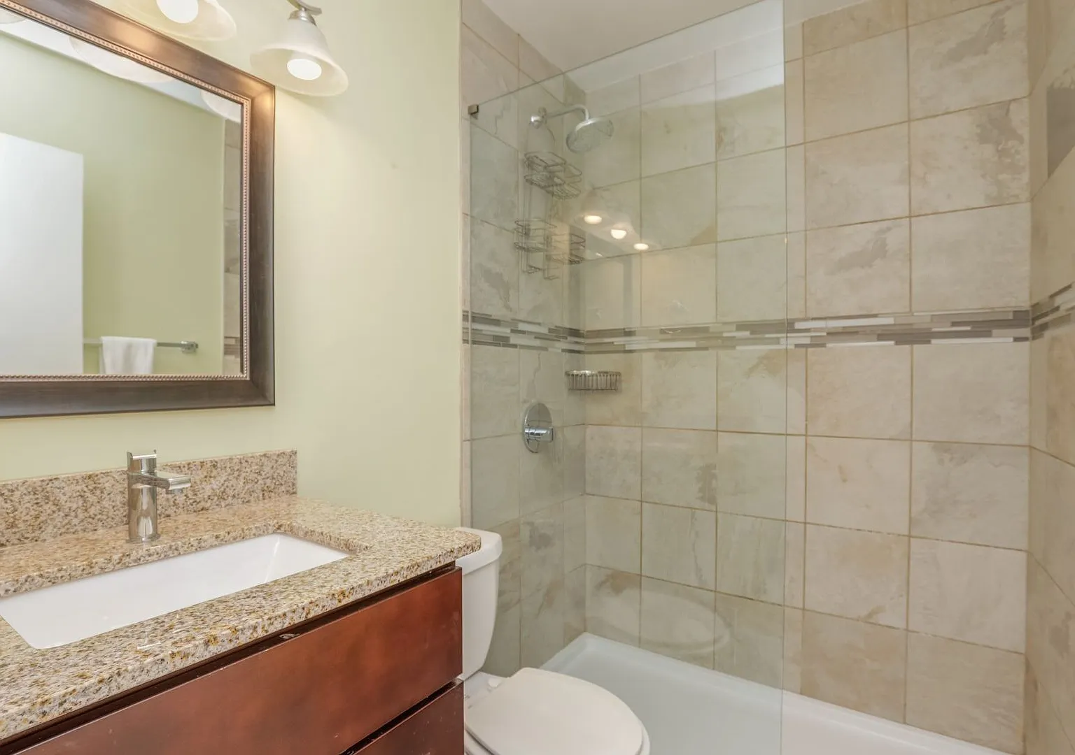 Little Bay Ave 1226 — Photo 3