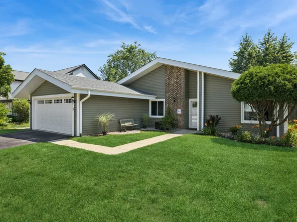 5813 E Beverly Cir, Hanover Park, IL 60133