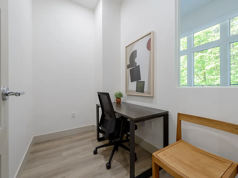 902 Lytton St — Photo 14