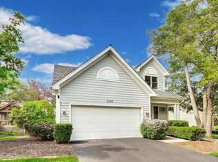2198 Brookside Ln, Aurora, IL 60502