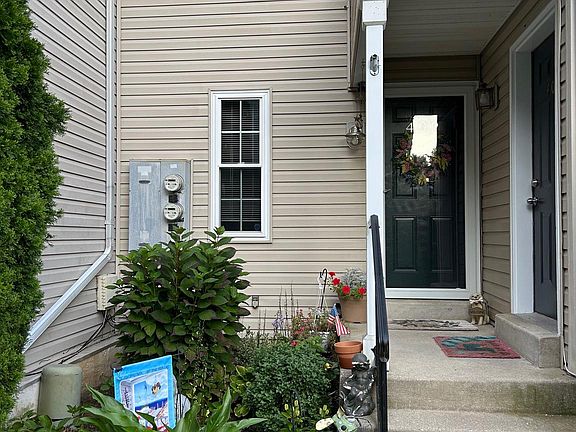 2nd image of 402 Derry Dr #402