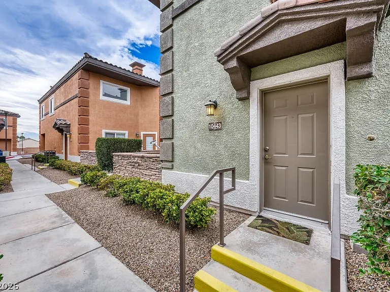10443 Alpine Edge Ave — Photo 4