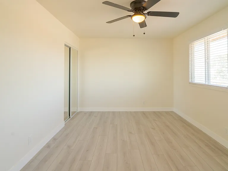 5115-21 Remington Road - 5117 — Photo 19