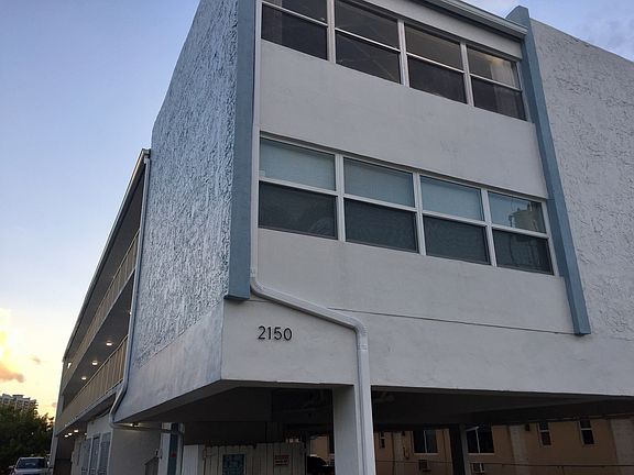 2nd image of 2150 Bay Dr APT 4