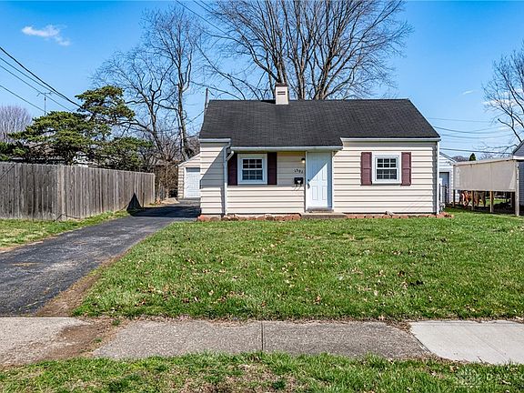 3rd image of 1501 Park Dr
