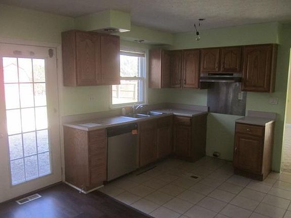 4th image of 10680 E County Road 100 S