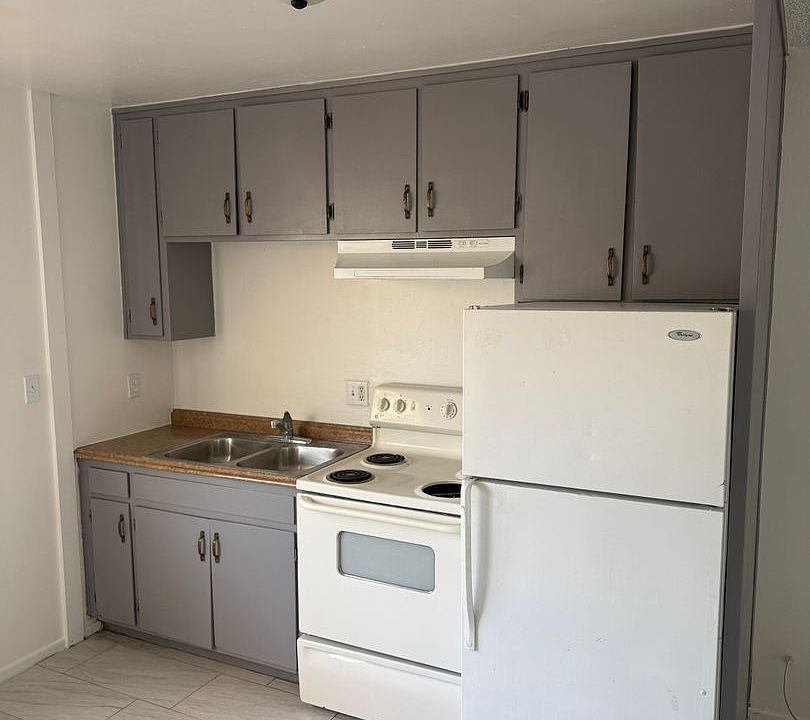 1st image of 13704-13728 Avenida Hermosa #13712