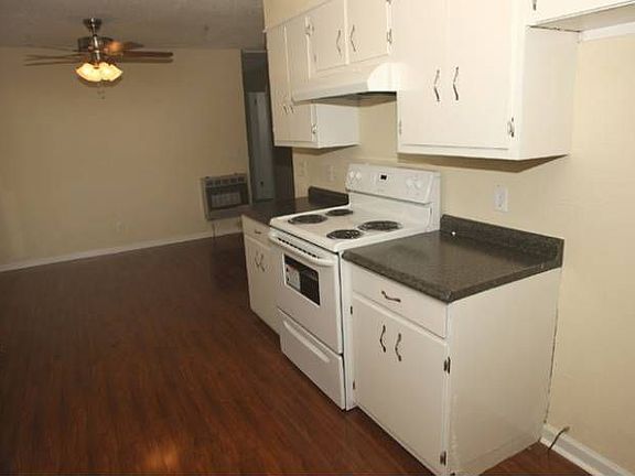 Kitchen with New Appilanc