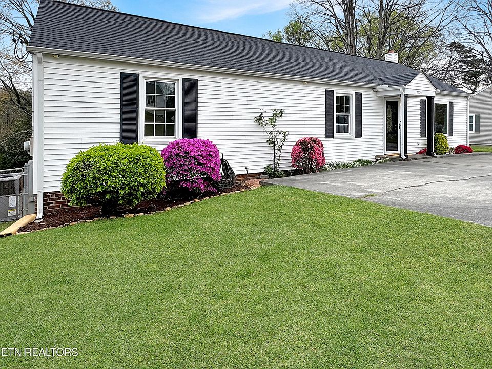 1st image of 3526 Fountain Park Blvd