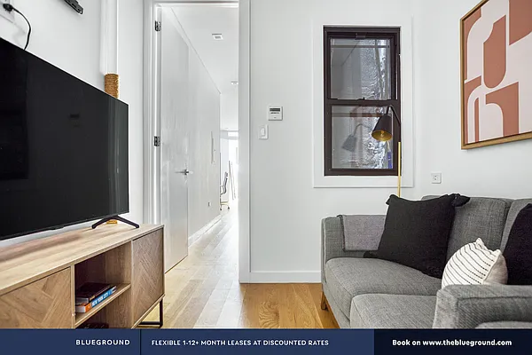 Rented by The Blueground | media 20