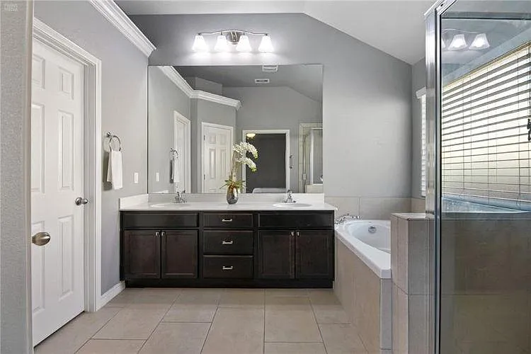 7410 Russ Ln — Photo 26