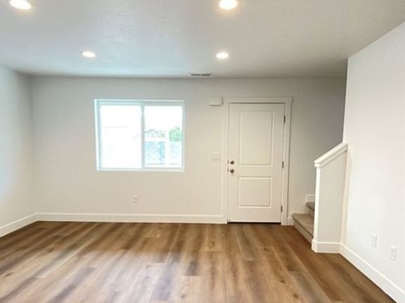 4th image of 535 W 2530 N Unit 22