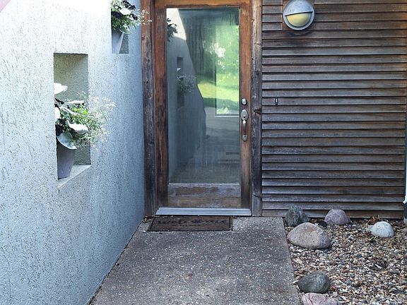 2nd image of 2212 Carbonado Rd
