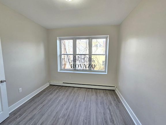 4th image of 856 S 16th St #2A
