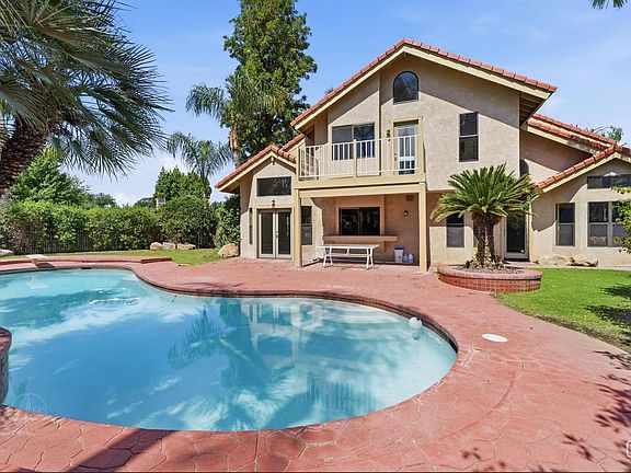 3rd image of 9613 Red Oak Ct