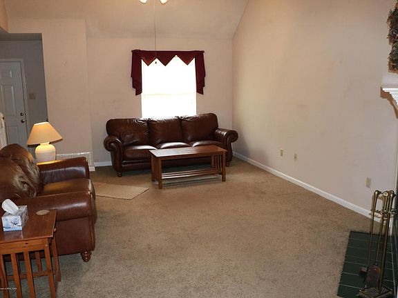 2nd image of 6667 Ironwood Dr