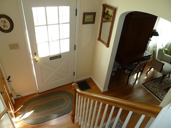 2nd image of 242 E Park St