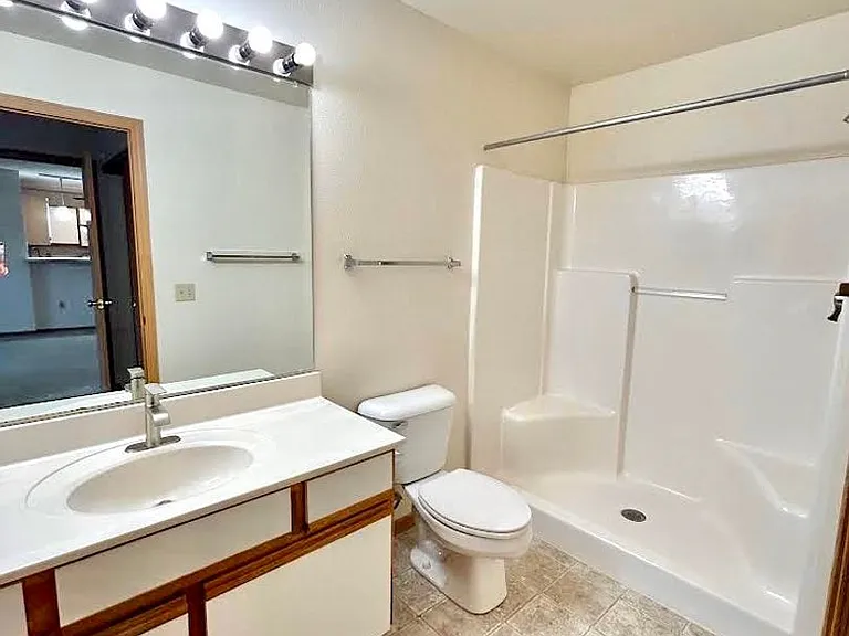 Stone Creek Apartments — Photo 20