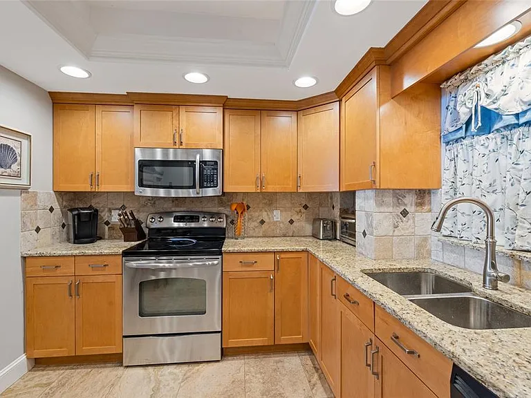 4950 Gulf Blvd #605 — Photo 17
