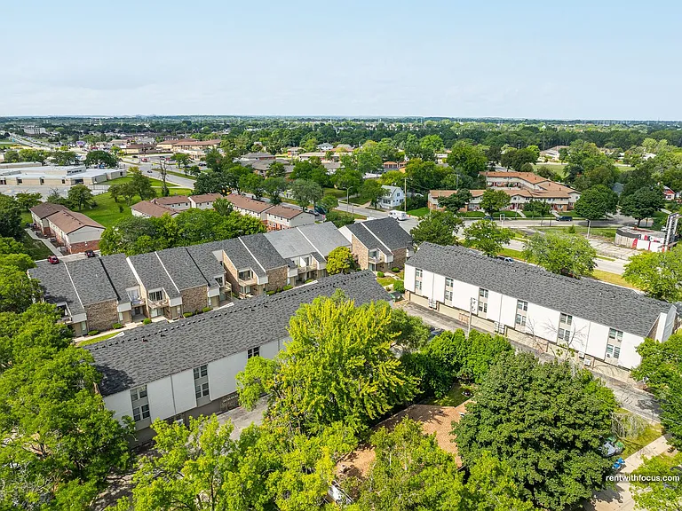 Apple Ridge Townhomes - 8827 — Photo 35