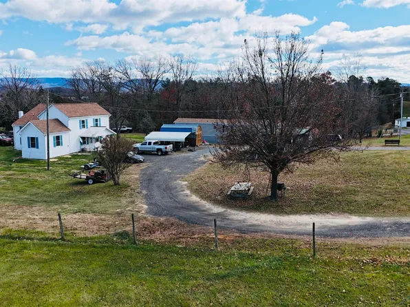 43 Niswander Rd, Staunton, VA 24401
