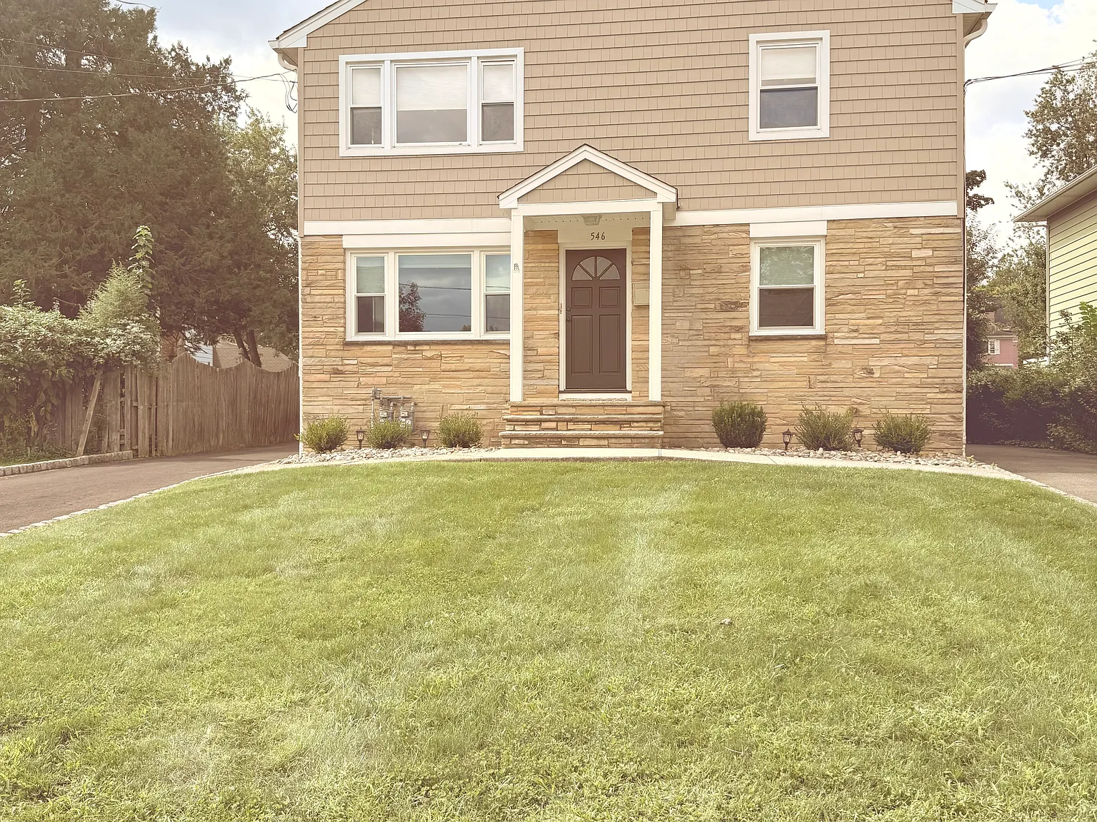 3 bed, 2520 sqft, $3,450 — Photo 1