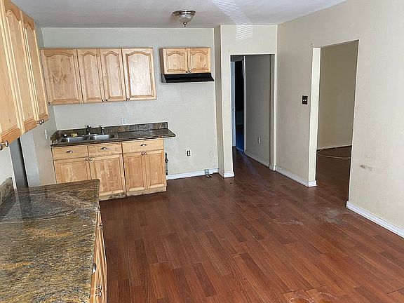 5th image of 7930 Alabama St