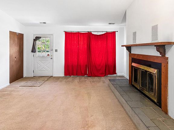 4th image of 1148 Forrest Ave