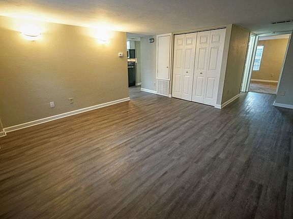 4th image of 729 W Georgia St #2