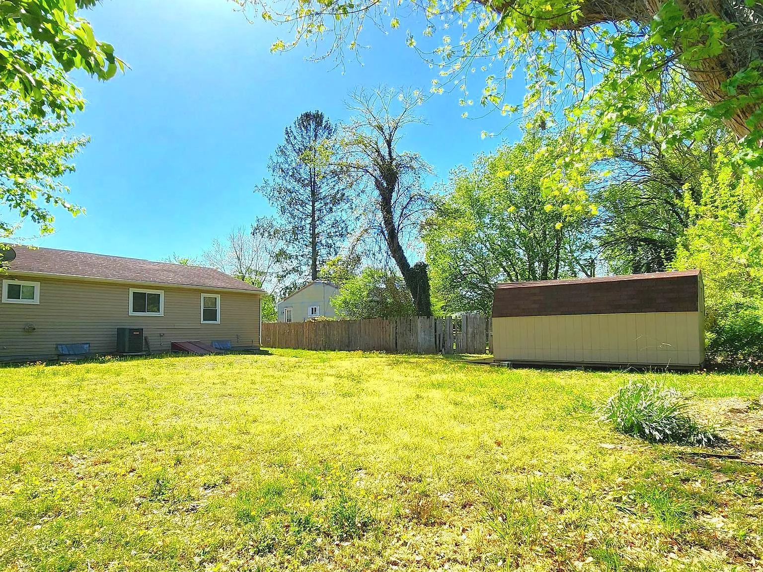 3 bed, 1074 sqft, $1,750 — Photo 4
