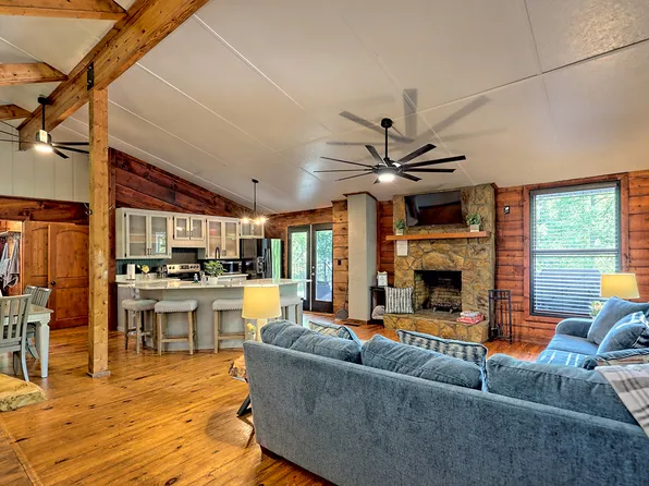 4960 Laurel Lodge Rd #101, Clarkesville, GA 30523