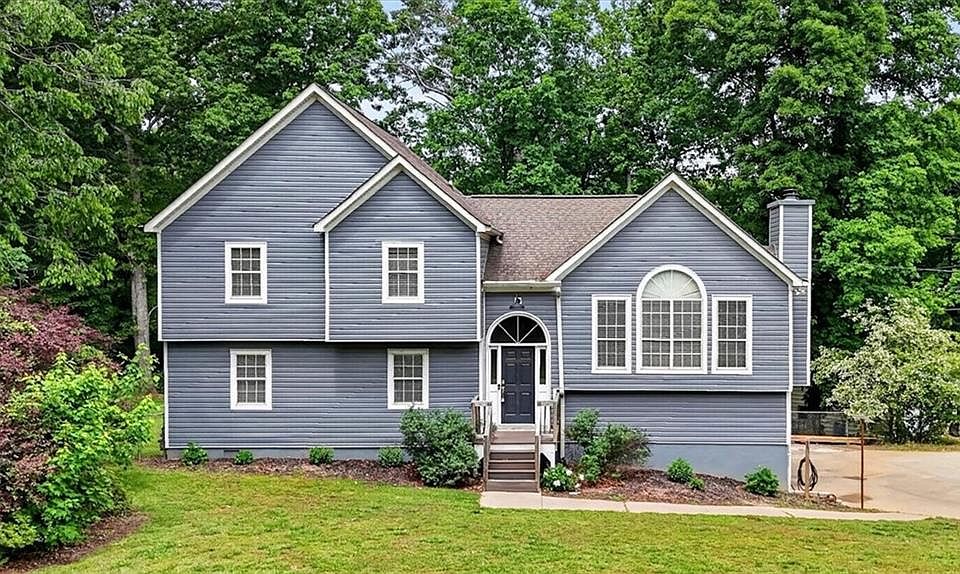 1st image of 980 Woodvalley Dr