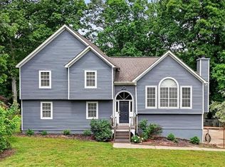 980 Woodvalley Dr, Canton, GA 30115