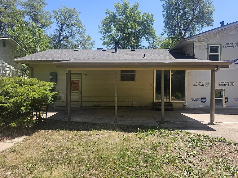 1137 S Bryan Ave — Photo 16