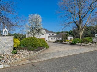 4 Pheasant Rd, COLTS NECK, NJ 07722
