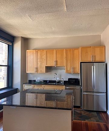 2nd image of 600 S Dearborn St APT 1209