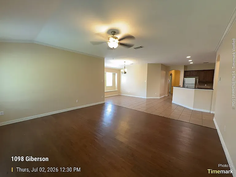 1098 Giberson Way — Photo 8