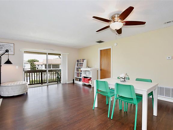 3rd image of 600 Northern Way APT 1608