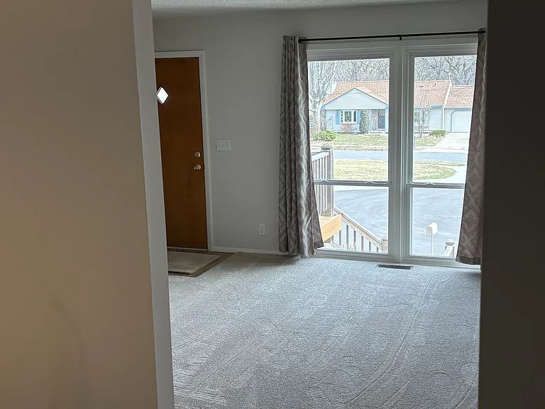 Kensington Cir — Photo 3