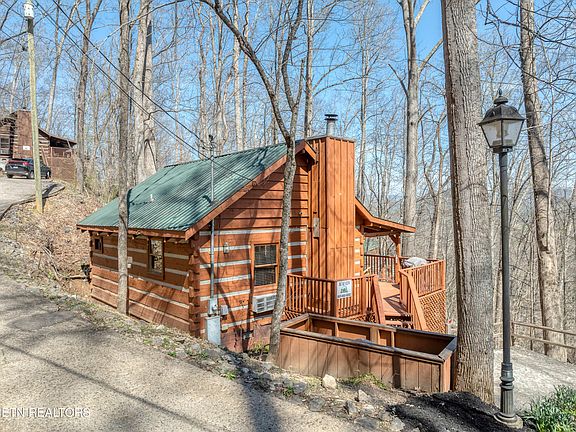 3rd image of 151 Timberwinds Way
