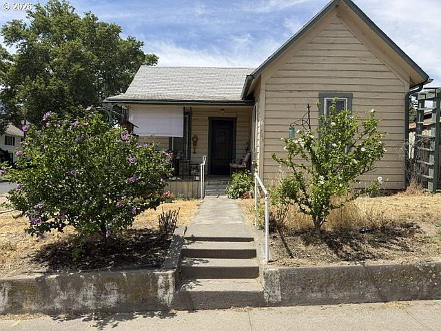 1st image of 705 NW Despain Ave